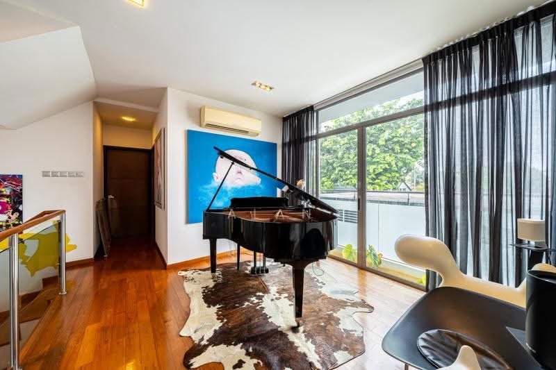2 Jalan Joran Singapore 809101, Jalan Joran, Seletar / Yio Chu Kang, 5 Bedrooms, 3,627 sqft, Corner Terrace For Sale, by Alan Koh, 500253210 - Living Room - PropertyGuru.com.sg