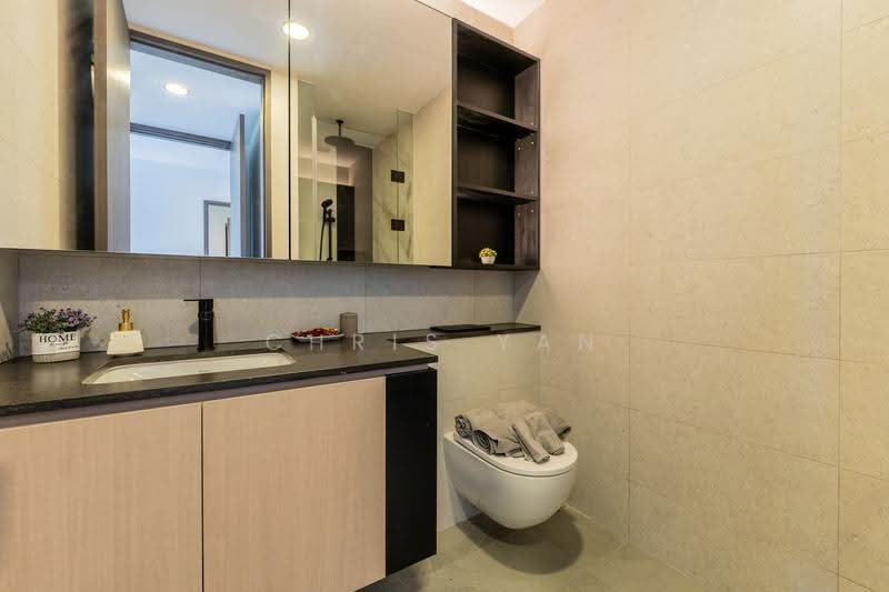Jervois Mansion, 8 Jervois Close, Tanglin / Holland / Bukit Timah, 2 Bedrooms, 678 sqft, Condominium For Sale, by Chris Yan, 500253215 - Bathroom - PropertyGuru.com.sg