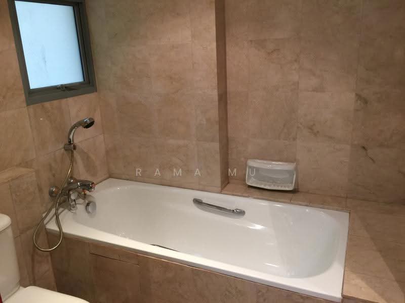 Aspen Heights, 261 River Valley Road, Orchard / River Valley, 3 Bedrooms, 1,313 sqft, Condominium For Rent, by Rama Mu, 500253217 - Bathroom - PropertyGuru.com.sg