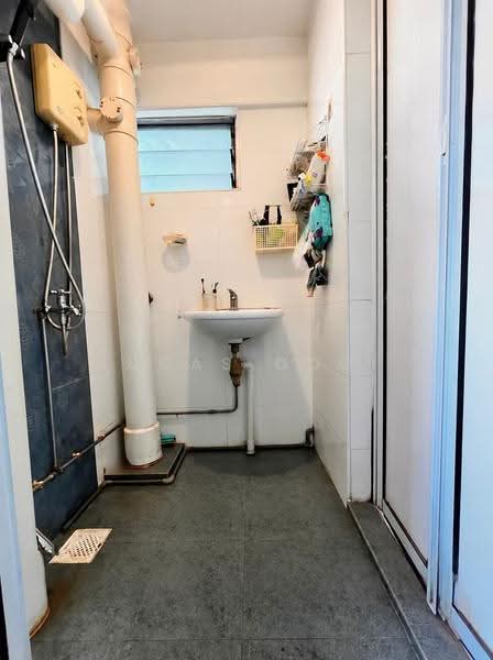 2 Saint George's Road, 2 Saint George's Road, Balestier / Toa Payoh, 2 Bedrooms, 635 sqft, HDB Flat For Sale, by Lucas Gooi, 500253221 - Bathroom - PropertyGuru.com.sg