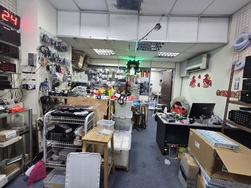Sim Lim Tower, 10 Jalan Besar, Singapore, Farrer Park / Serangoon Rd, 334 sqft, Mall Shop For Rent, by Chia S M, 500253226 - Interior - CommercialGuru.com.sg