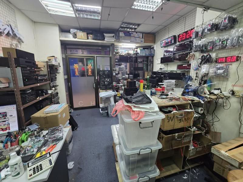 Sim Lim Tower, 10 Jalan Besar, Singapore, Farrer Park / Serangoon Rd, 334 sqft, Mall Shop For Rent, by Chia S M, 500253226 - Interior - CommercialGuru.com.sg