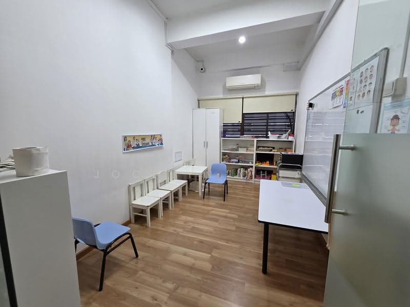 Goldhill Shopping Centre, 151 Thomson Road, Newton / Novena, 1,206 sqft, Other Retail For Rent, by Jocelyn Chia, 500253232 - Room - CommercialGuru.com.sg
