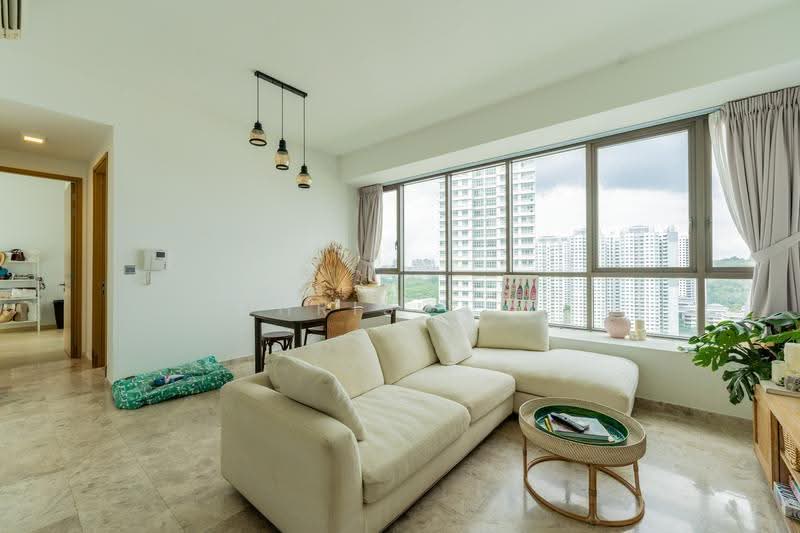 Skyline Residences, 610 Telok Blangah Road, Harbourfront / Telok Blangah, 2 Bedrooms, 829 sqft, Condominium For Sale, by Chris Yan, 500253237 - Living Room - PropertyGuru.com.sg