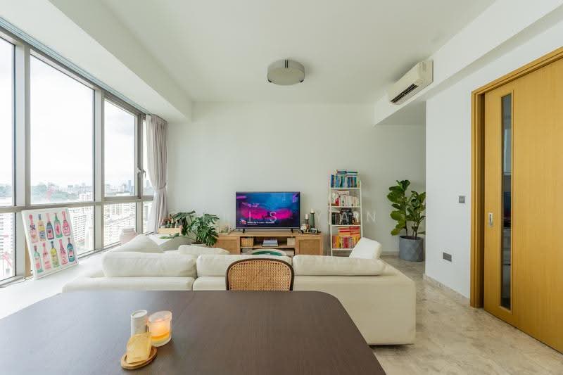 Skyline Residences, 610 Telok Blangah Road, Harbourfront / Telok Blangah, 2 Bedrooms, 829 sqft, Condominium For Sale, by Chris Yan, 500253237 - Living Room - PropertyGuru.com.sg