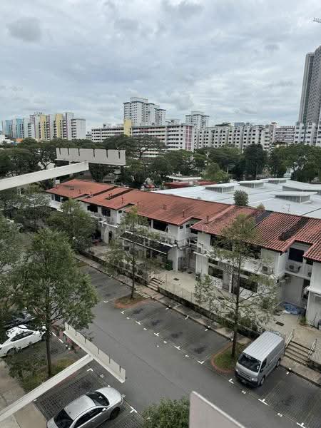 213 Lorong 8 Toa Payoh, 213 Lorong 8 Toa Payoh, Balestier / Toa Payoh, 3 Bedrooms, 883 sqft, HDB Flat For Sale, by Arnald Chan, 500253240 - Exterior - PropertyGuru.com.sg