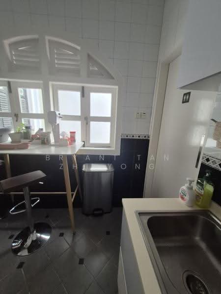 Neil Road, Chinatown / Tanjong Pagar, 2,246 sqft, Office For Rent, by Bryant Tan Zhi Yong, 500253242 - Kitchen - CommercialGuru.com.sg