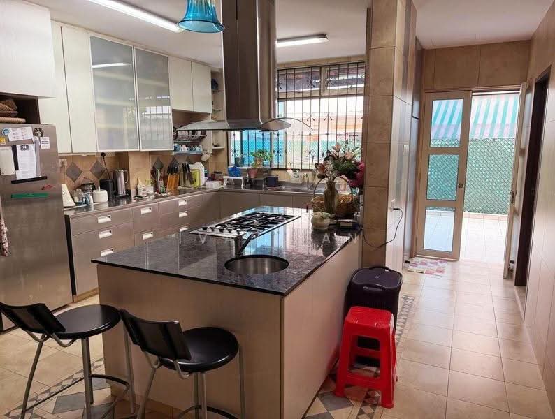 Semi-Detached house in Tanjong Katong Area, East Coast / Marine Parade, 5 Bedrooms, 4,093 sqft, Semi-Detached House For Sale, by Ivan Tan, 500253243 - Kitchen - PropertyGuru.com.sg