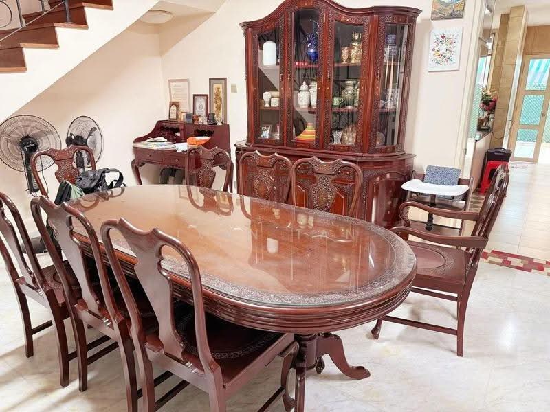 Semi-Detached house in Tanjong Katong Area, East Coast / Marine Parade, 5 Bedrooms, 4,093 sqft, Semi-Detached House For Sale, by Ivan Tan, 500253243 - Dining Room - PropertyGuru.com.sg