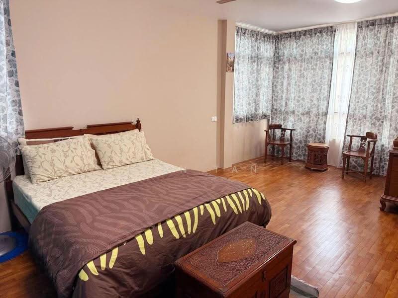 Semi-Detached house in Tanjong Katong Area, East Coast / Marine Parade, 5 Bedrooms, 4,093 sqft, Semi-Detached House For Sale, by Ivan Tan, 500253243 - Bedroom - PropertyGuru.com.sg