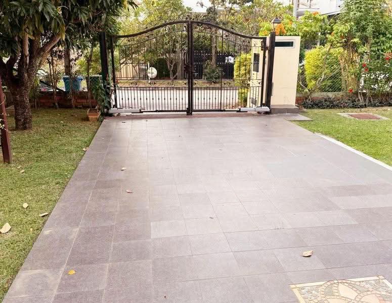 Semi-Detached house in Tanjong Katong Area, East Coast / Marine Parade, 5 Bedrooms, 4,093 sqft, Semi-Detached House For Sale, by Ivan Tan, 500253243 - Exterior - PropertyGuru.com.sg