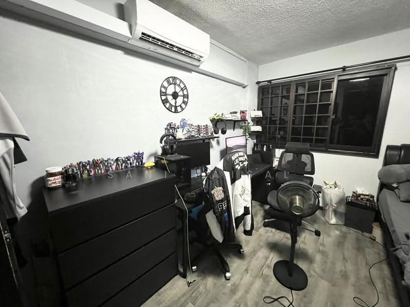 472 Ang Mo Kio Avenue 10, 472 Ang Mo Kio Avenue 10, Ang Mo Kio / Bishan / Thomson, 3 Bedrooms, 990 sqft, HDB Flat For Sale, by Sani Faisal, 500253247 - Bedroom - PropertyGuru.com.sg