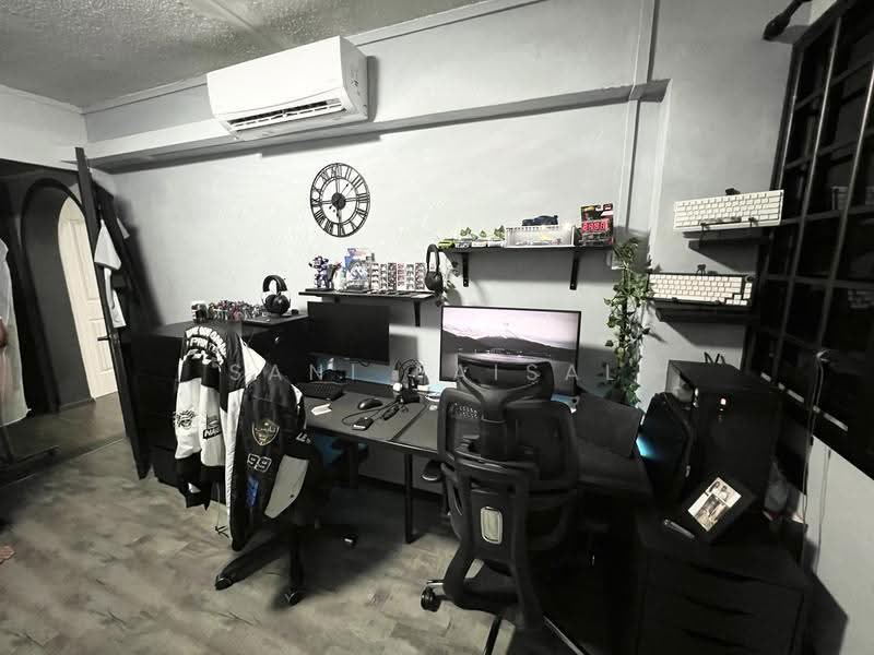 472 Ang Mo Kio Avenue 10, 472 Ang Mo Kio Avenue 10, Ang Mo Kio / Bishan / Thomson, 3 Bedrooms, 990 sqft, HDB Flat For Sale, by Sani Faisal, 500253247 - Bedroom - PropertyGuru.com.sg