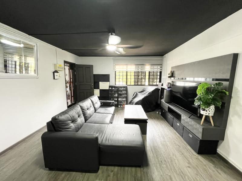 472 Ang Mo Kio Avenue 10, 472 Ang Mo Kio Avenue 10, Ang Mo Kio / Bishan / Thomson, 3 Bedrooms, 990 sqft, HDB Flat For Sale, by Sani Faisal, 500253247 - Living Room - PropertyGuru.com.sg