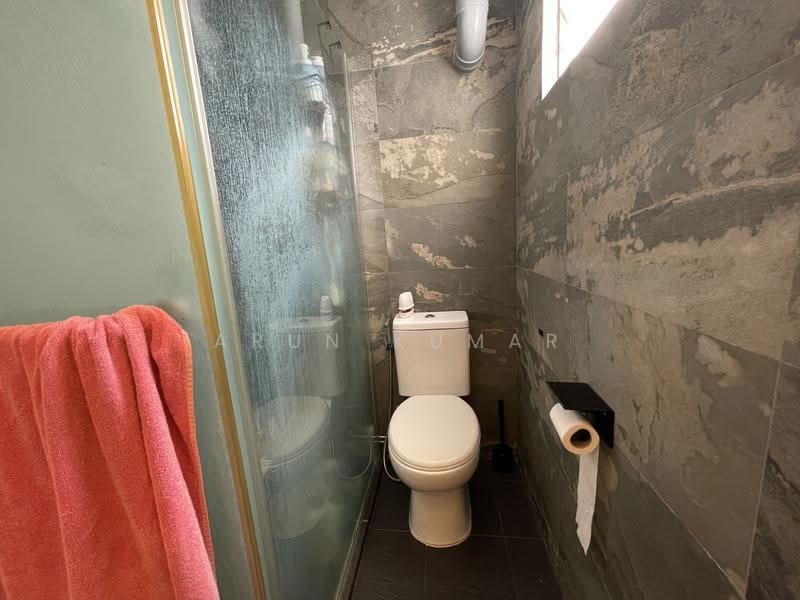212 Ang Mo Kio Avenue 3, 212 Ang Mo Kio Avenue 3, Ang Mo Kio / Bishan / Thomson, 3 Bedrooms, 872 sqft, HDB Flat For Sale, by Arun Kumar, 500253254 - Bathroom - PropertyGuru.com.sg