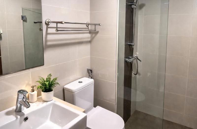 Watercolours, 21 Pasir Ris Link, Pasir Ris / Tampines, 3 Bedrooms, 969 sqft, Condominium For Sale, by Serene Lim S.P, 500253292 - Bathroom - PropertyGuru.com.sg