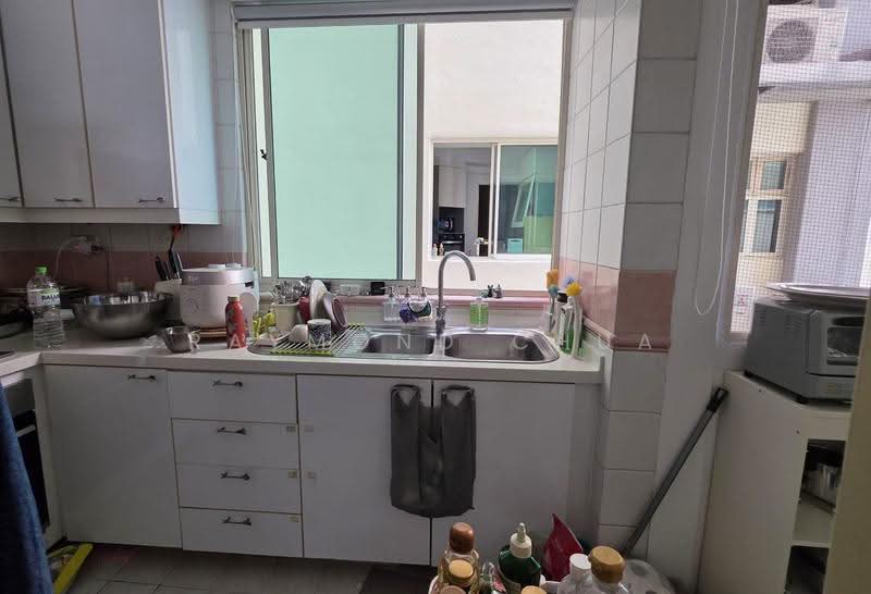 Oleander Towers, 911 Lorong 1 Toa Payoh, Balestier / Toa Payoh, 3 Bedrooms, 1,141 sqft, Apartment For Sale, by Raymond Chua, 500253316 - Kitchen - PropertyGuru.com.sg