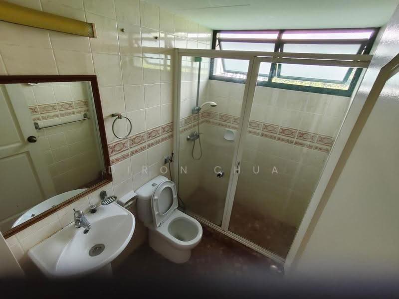 Meralodge, 83 Hillview Avenue, Dairy Farm / Bukit Panjang / Choa Chu Kang, 4 Bedrooms, 1,905 sqft, Condominium For Sale, by Diron Chua, 500253317 - Junior Master Bath - PropertyGuru.com.sg