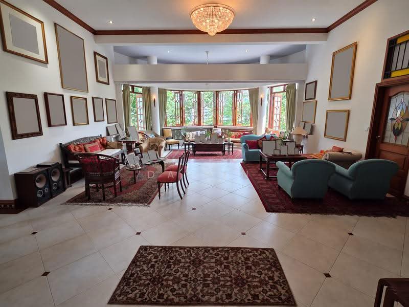 Grand Heritage Good Class Bungalow at Victoria Park, Tanglin / Holland / Bukit Timah, 6 Bedrooms, 12,000 sqft, Good Class Bungalow For Rent, by Darren Teo, 500253321 - Living Room - PropertyGuru.com.sg