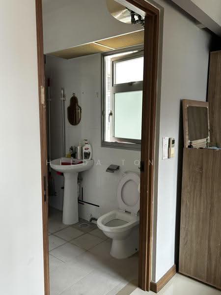 438A Bukit Batok West Avenue 8, 438A Bukit Batok West Avenue 8, Dairy Farm / Bukit Panjang / Choa Chu Kang, 1 Bedroom, 506 sqft, HDB Flat For Rent, by Hilda Tong, 500253324 - Bathroom - PropertyGuru.com.sg