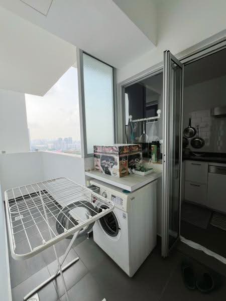 The Parc Condominium, 15 West Coast Walk, Buona Vista / West Coast / Clementi New Town, 4 Bedrooms, 1,485 sqft, Condominium For Sale, by Vanessa Duan, 500253332 - Balcony - PropertyGuru.com.sg