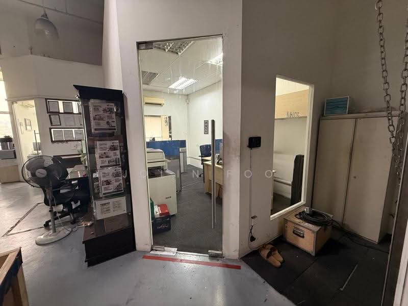 Wcega Plaza, 1 Bukit Batok Crescent, Dairy Farm / Bukit Panjang / Choa Chu Kang, 2,368 sqft, Light Industrial (B1) For Sale, by Jolin Foo, 500253348 - CommercialGuru.com.sg