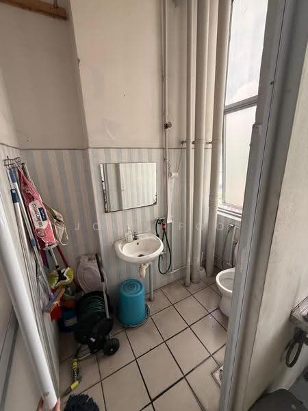 Wcega Plaza, 1 Bukit Batok Crescent, Dairy Farm / Bukit Panjang / Choa Chu Kang, 2,368 sqft, Light Industrial (B1) For Sale, by Jolin Foo, 500253348 - CommercialGuru.com.sg