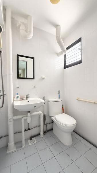 410 Bedok North Avenue 2, 410 Bedok North Avenue 2, Bedok / Upper East Coast, 2 Bedrooms, 732 sqft, HDB Flat For Sale, by Serene Wang, 500253366 - PropertyGuru.com.sg