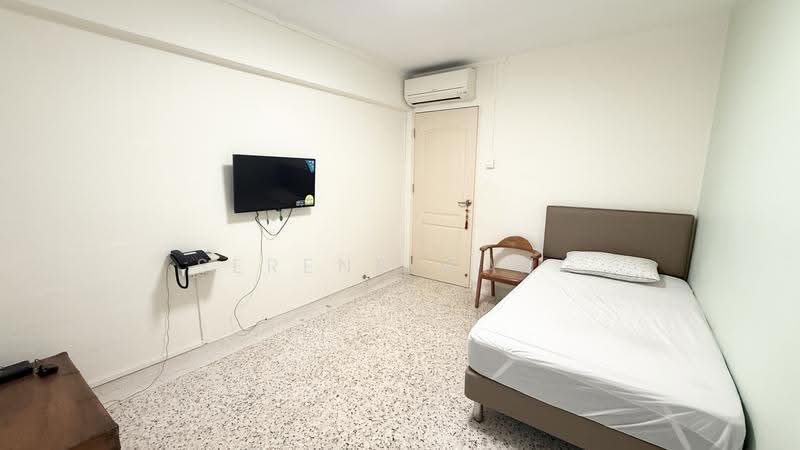 410 Bedok North Avenue 2, 410 Bedok North Avenue 2, Bedok / Upper East Coast, 2 Bedrooms, 732 sqft, HDB Flat For Sale, by Serene Wang, 500253366 - Bedroom - PropertyGuru.com.sg