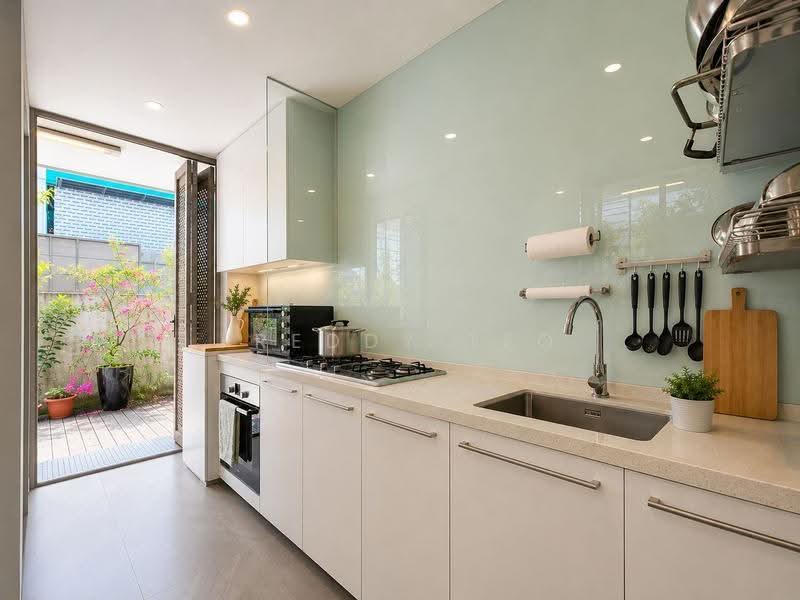 Tai Keng Villas, Jalan Kelichap, Hougang / Punggol / Sengkang, 6 Bedrooms, 3,089 sqft, Corner Terrace For Sale, by Freddy Teo, 500253374 - Kitchen - PropertyGuru.com.sg
