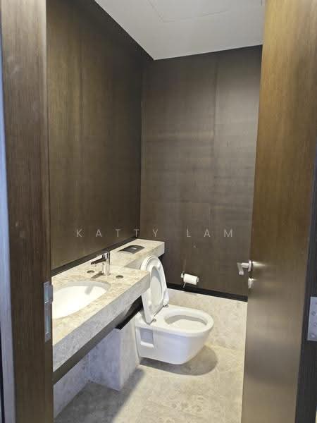 Centennia Suites, 100 Kim Seng Road, Orchard / River Valley, 4 Bedrooms, 2,239 sqft, Condominium For Rent, by Katty Lam, 500253403 - Bathroom - PropertyGuru.com.sg