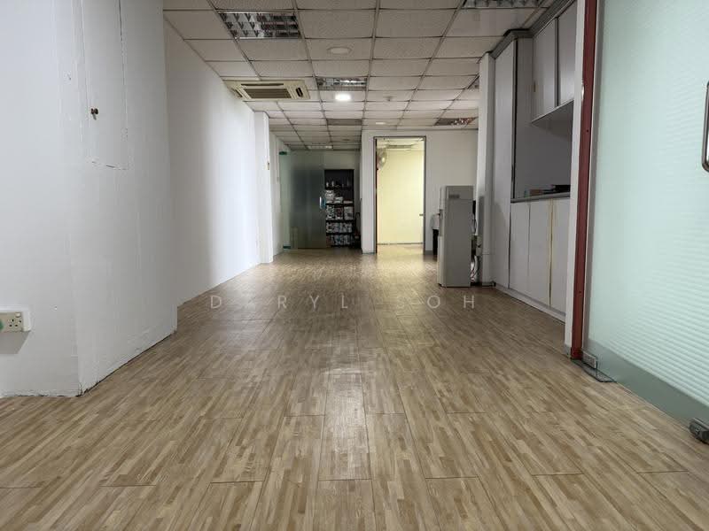 Manhattan House, 151 Chin Swee Road, Alexandra / Commonwealth, 1,227 sqft, Office For Sale, by Daryl Soh, 500253409 - Corridor - CommercialGuru.com.sg