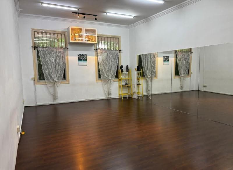 Beach Road Shophouse, Beach Road / Bugis / Rochor, 1,100 sqft, Shop / Shophouse For Rent, by Andy Tan, 500253430 - Interior - CommercialGuru.com.sg