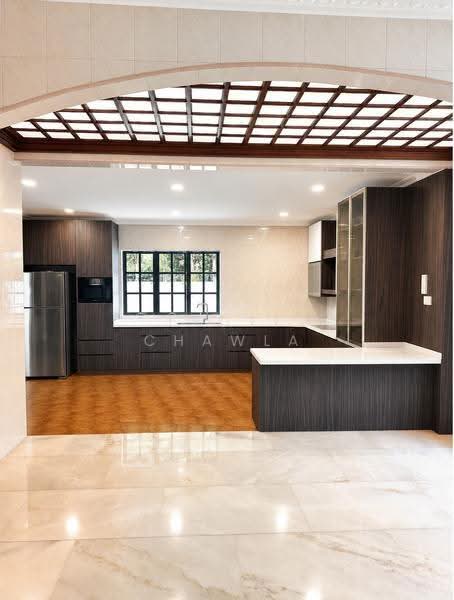 D15 Freehold Semi D with 12m plot width - Move In, East Coast / Marine Parade, 4 Bedrooms, 5,300 sqft, Semi-Detached House For Sale, by Jyoti Chawla, 500253431 - Kitchen - PropertyGuru.com.sg
