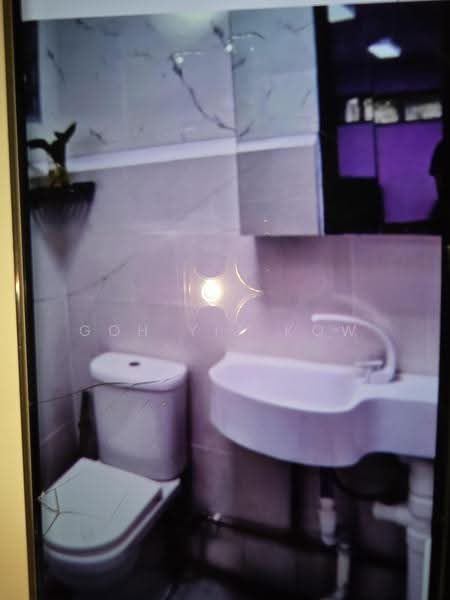 986C Jurong West Street 93, 986C Jurong West Street 93, Boon Lay / Jurong / Tuas, Room Rental, 100 sqft, HDB Flat For Rent, by Goh Yit Kow, 500253447 - Bathroom - PropertyGuru.com.sg