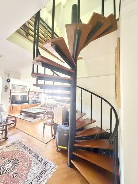 A HOME IN SERANGOON GARDENS WITH CHARACTER!!!, SERANGOON GARDEN ESTATE, Hougang / Punggol / Sengkang, 5 Bedrooms, 5,000 sqft, Semi-Detached House For Sale, by Benjamin Poh, 500253456 - Living Room - PropertyGuru.com.sg