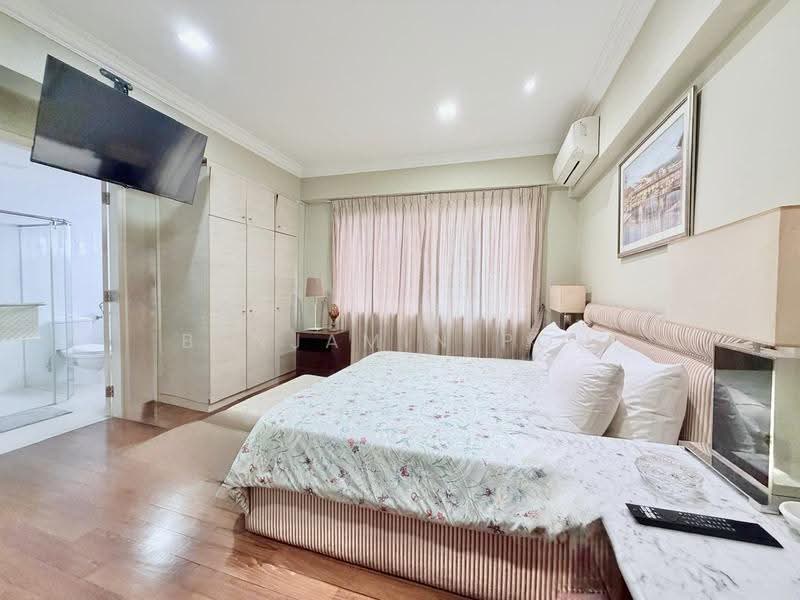 A HOME IN SERANGOON GARDENS WITH CHARACTER!!!, SERANGOON GARDEN ESTATE, Hougang / Punggol / Sengkang, 5 Bedrooms, 5,000 sqft, Semi-Detached House For Sale, by Benjamin Poh, 500253456 - Bedroom - PropertyGuru.com.sg