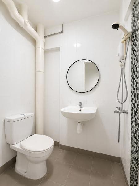 512 Bukit Batok Street 52, 512 Bukit Batok Street 52, Dairy Farm / Bukit Panjang / Choa Chu Kang, 3 Bedrooms, 1,572 sqft, HDB Flat For Sale, by Delvin Ong, 500253471 - Bathroom - PropertyGuru.com.sg