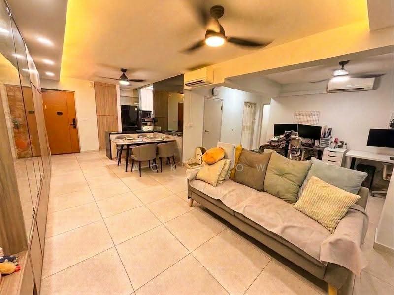 316B Yishun Greenwalk, 316B Yishun Avenue 9, Sembawang / Yishun, 3 Bedrooms, 990 sqft, HDB Flat For Sale, by Jack Leow, 500253474 - Living Room - PropertyGuru.com.sg