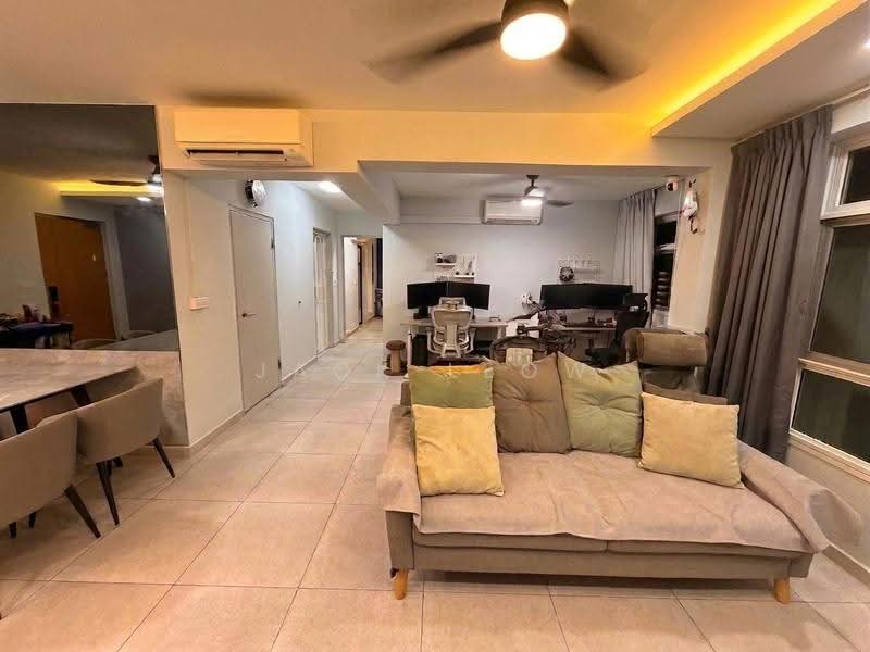 316B Yishun Greenwalk, 316B Yishun Avenue 9, Sembawang / Yishun, 3 Bedrooms, 990 sqft, HDB Flat For Sale, by Jack Leow, 500253474 - Living Room - PropertyGuru.com.sg