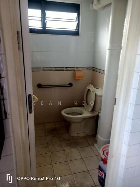 64 Telok Blangah Drive, 64 Telok Blangah Drive, Harbourfront / Telok Blangah, 2 Bedrooms, 721 sqft, HDB Flat For Sale, by Sean Neoh, 500253475 - Bathroom - PropertyGuru.com.sg