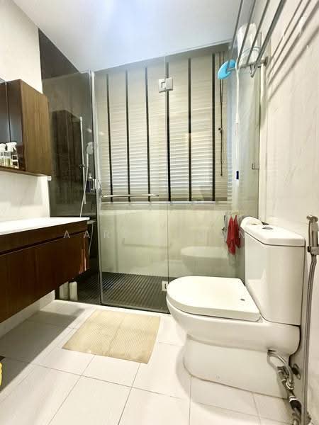 Jalan Kayu, Jalan Tari Zapin, Seletar / Yio Chu Kang, 5 Bedrooms, 3,000 sqft, Terraced House For Sale, by Aaron Loon, 500253487 - Bathroom - PropertyGuru.com.sg