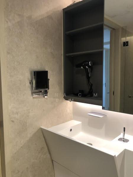 Cairnhill Nine, 15 Cairnhill Road, Orchard / River Valley, 2 Bedrooms, 1,033 sqft, Condominium For Rent, by Diana C M Lim, 500253488 - Bathroom - PropertyGuru.com.sg