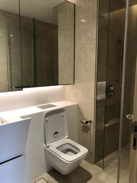 Cairnhill Nine, 15 Cairnhill Road, Orchard / River Valley, 2 Bedrooms, 1,033 sqft, Condominium For Rent, by Diana C M Lim, 500253488 - Bathroom - PropertyGuru.com.sg