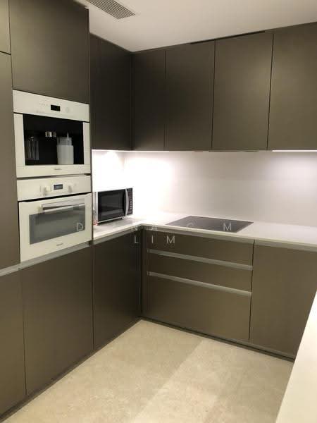 Cairnhill Nine, 15 Cairnhill Road, Orchard / River Valley, 2 Bedrooms, 1,033 sqft, Condominium For Rent, by Diana C M Lim, 500253488 - Kitchen - PropertyGuru.com.sg