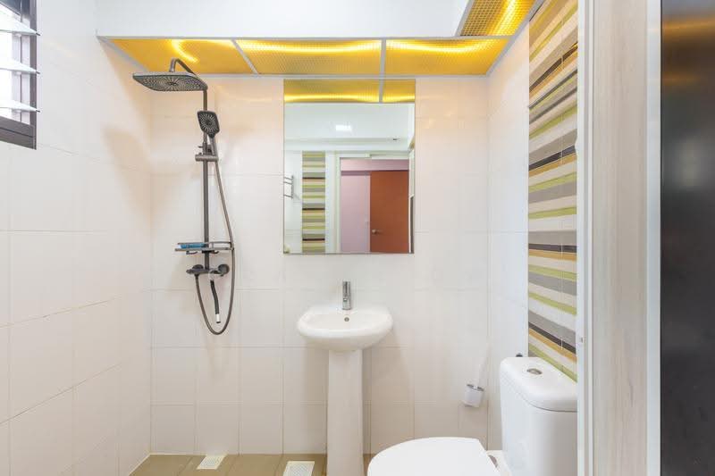 470B Fernvale Link, 470B Fernvale Link, Seletar / Yio Chu Kang, 3 Bedrooms, 1,001 sqft, HDB Flat For Sale, by Gracia Ow, 500253501 - Bathroom - PropertyGuru.com.sg
