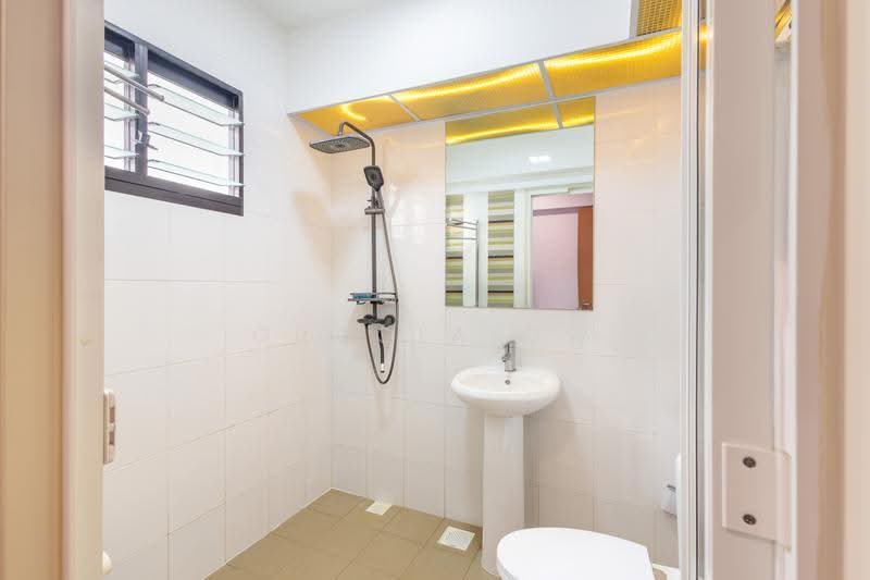 470B Fernvale Link, 470B Fernvale Link, Seletar / Yio Chu Kang, 3 Bedrooms, 1,001 sqft, HDB Flat For Sale, by Gracia Ow, 500253501 - Bathroom - PropertyGuru.com.sg