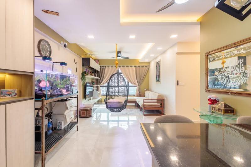 470B Fernvale Link, 470B Fernvale Link, Seletar / Yio Chu Kang, 3 Bedrooms, 1,001 sqft, HDB Flat For Sale, by Gracia Ow, 500253501 - Living Room - PropertyGuru.com.sg