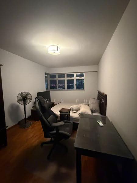 22 Teban Gardens Road, 22 Teban Gardens Road, Boon Lay / Jurong / Tuas, 3 Bedrooms, 1,270 sqft, HDB Flat For Rent, by Edwin Phua, 500253502 - Bedroom - PropertyGuru.com.sg