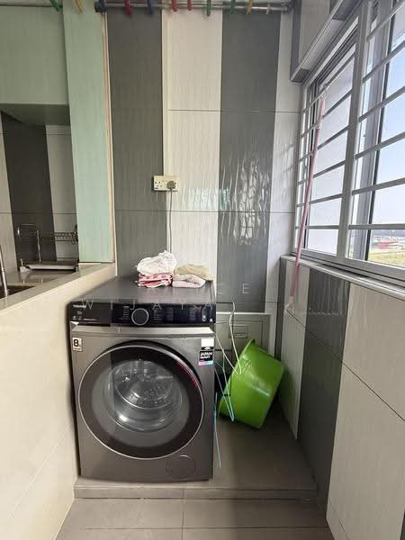 558 Ang Mo Kio Avenue 10, 558 Ang Mo Kio Avenue 10, Ang Mo Kio / Bishan / Thomson, 2 Bedrooms, 721 sqft, HDB Flat For Rent, by Alice Wijaya 黄雪莹, 500253540 - Balcony - PropertyGuru.com.sg